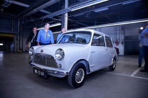 1378121_642015189169942_723020982_n Restored Dutch-built Classic Mini On the Road Again :
