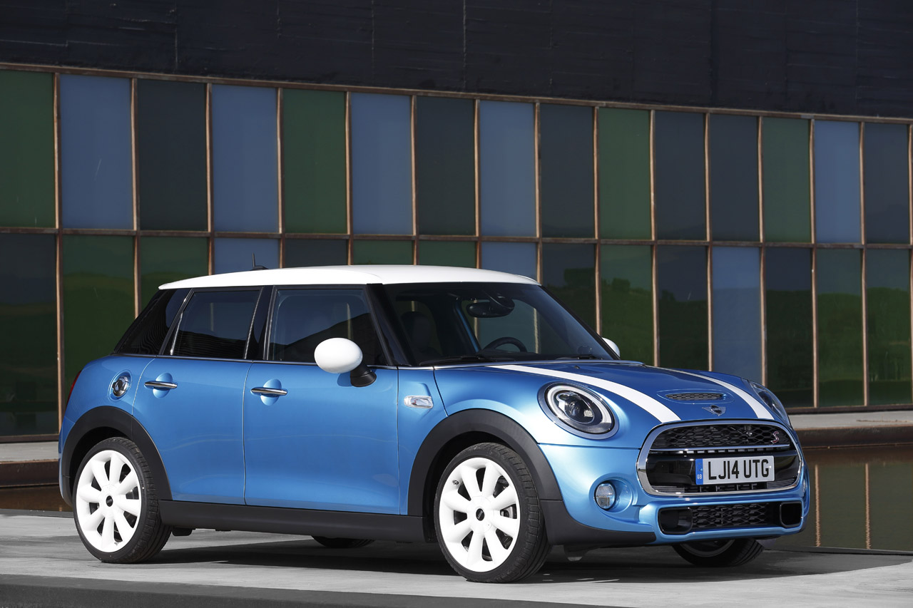 World Debut: The MINI F55 Five Door Hatch :